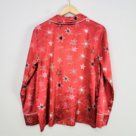 Victoria's Secret Red Star Print Silky Pajama Set Size Medium - Picture 7 of 16